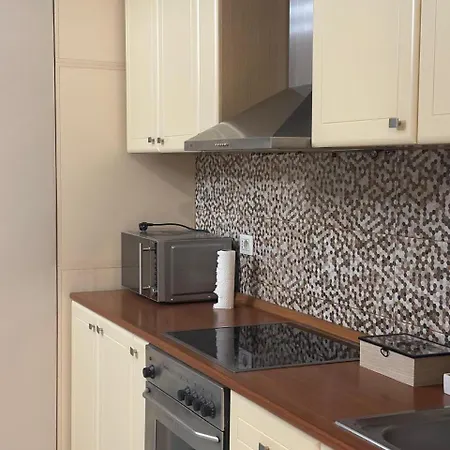 Apartman New Bazaar Area, Modern 1br, Private Parking, Ines *