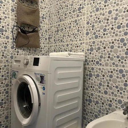 Apartman New Bazaar Area, Modern 1br, Private Parking, Ines Tirana